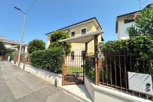 VILLA SINGOLA A VERONA