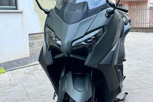 Yamaha T max 560