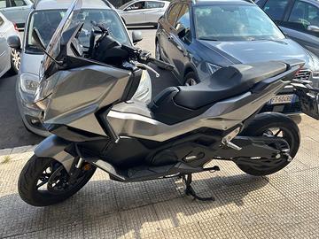 Honda Forza 750 - 2025