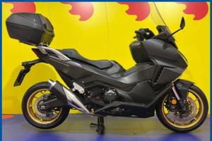 HONDA Forza 750 Finanziabile - NERO - 4368