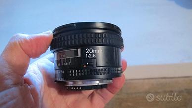 Nikon AF Nikkor 20mm / f 2.8