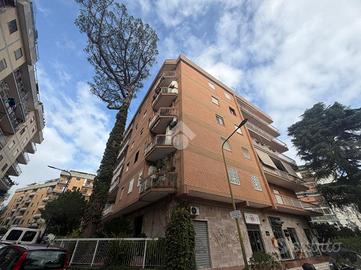 5 LOCALI A NAPOLI