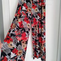 Pantaloni a gamba ampia, con elastico in vita