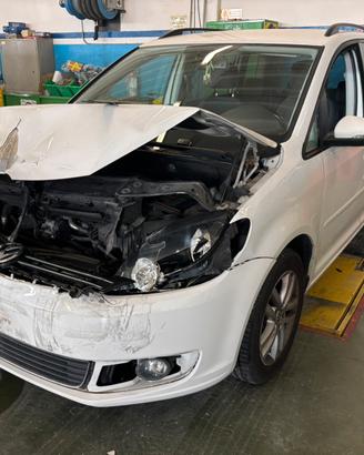 Vw touran 7 posti
