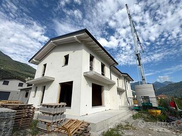 VILLA A SCHIERA A TRAONA