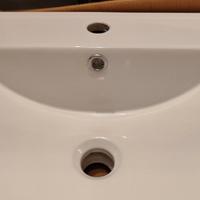 Lavandino in ceramica