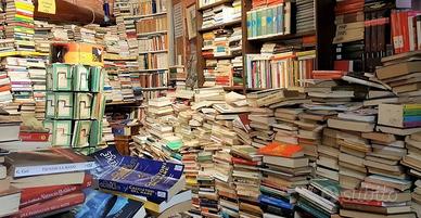 LIBRI, RIVISTE, FUMETTI