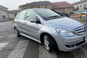 MERCEDES BENZ B200 CDI