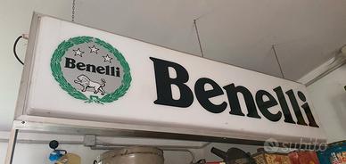 Insegna luminosa Benelli 