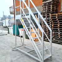 scala con ruote per impianti industriali usata