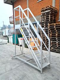 scala con ruote per impianti industriali usata