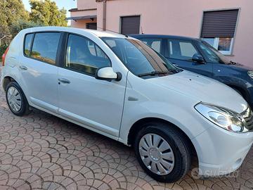 Dacia Sandero gpl è benzina