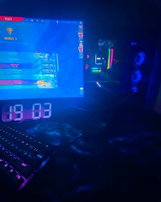 Pc gaming competitivo fortnite valorant 
