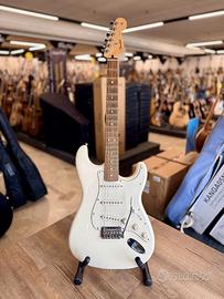 FENDER STRATO PLAYER PF POLAR WHITE