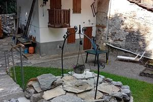 Casetta ai confini del bosco