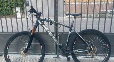 Mountain bike Olympia 27.5 con freni a disco