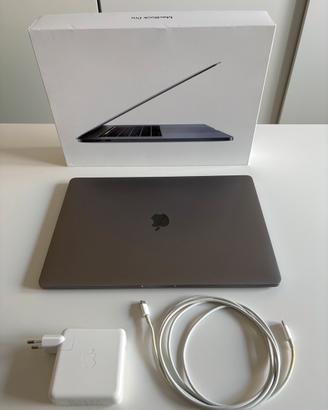 MacBook Pro (15 pollici, 2018) - Grigio siderale
