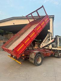 Iveco con ribaltabile e gru