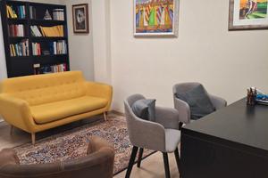 Stanza in studio per Psicologo Psicoterapeuta