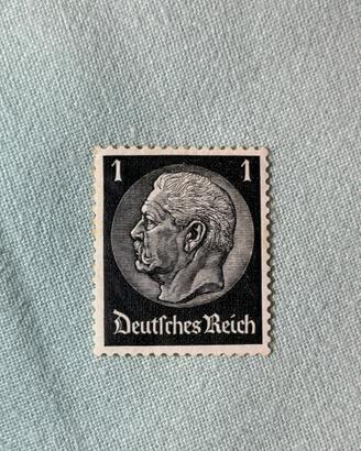 francobollo raffigurante Paul von Hindenburg