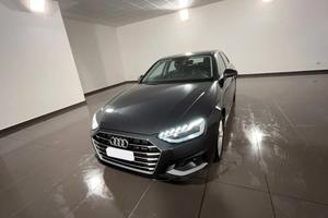 Audi A4 40 TDI quattro S tronic Business Advanced