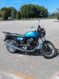 Moto Guzzi v7 III Special