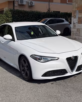 Alfa Romeo Giulia 2.2 Turbodiesel 180 CV AT8 Super