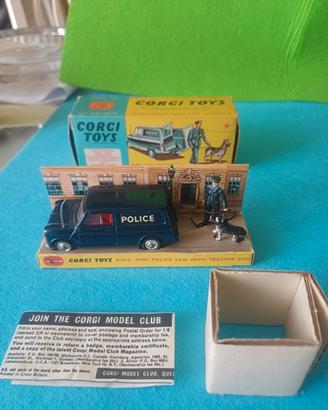 B.m.c. Mini Police Van whit Tracker Dog Corgi Toys
