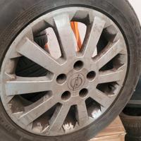Gomme con cerchi in lega opel zafira 205 55 16