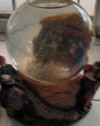 Presepe in una bolla di vetro