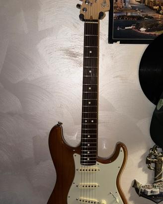 FENDER AMERICAN PERFORMER STRATOCASTER HONEY BURST