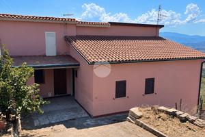 PORZIONE DI BIFAMILIARE A PALIANO