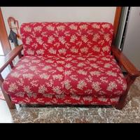 Divano a due posti larghi