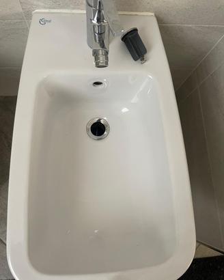 Bidet sospeso Ideal Standard bianco