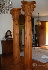 COLONNE ALTE IN LEGNO (2) CON CAPITELLO CORINZIO