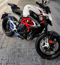 MV Agusta Brutale 800