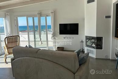 Attico vista mare Vieste Centro Lungomare Europa