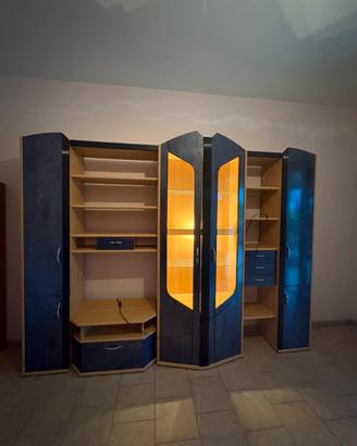 Parete attrezzata soggiorno blu e legno