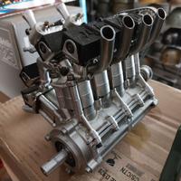 Motore a scoppio rc modellismo 8 cilindri