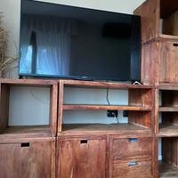 Mobile in teak