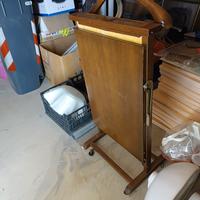 classico servomuto in legno con stirapantaloni int