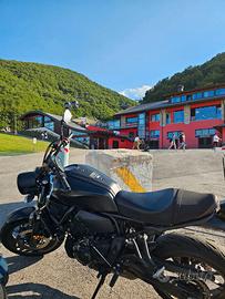 Yamaha XSR 700 power black