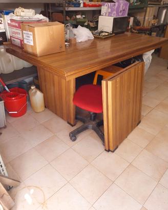 Lotto 2 tavoli in legno laminato stile anni 80/90