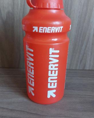 borraccia in plastica vintage Enervit rossa