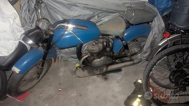 Moto d'epoca MV Agusta Pullman anno 1953