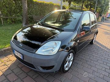 Ford Fiesta 1.4 16V 5p. Ghia