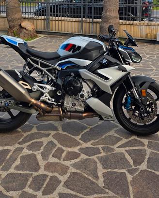 BMW M 1000 R 3200km.