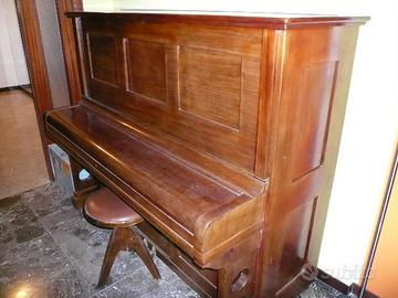 Pianoforte con nastri opere musica classica