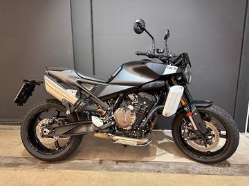 HUSQVARNA 801 SVARTPILEN