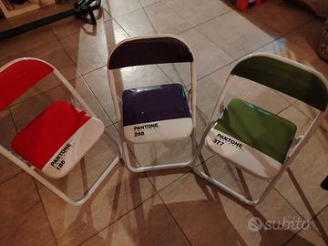 Sedie bambini Pantone.